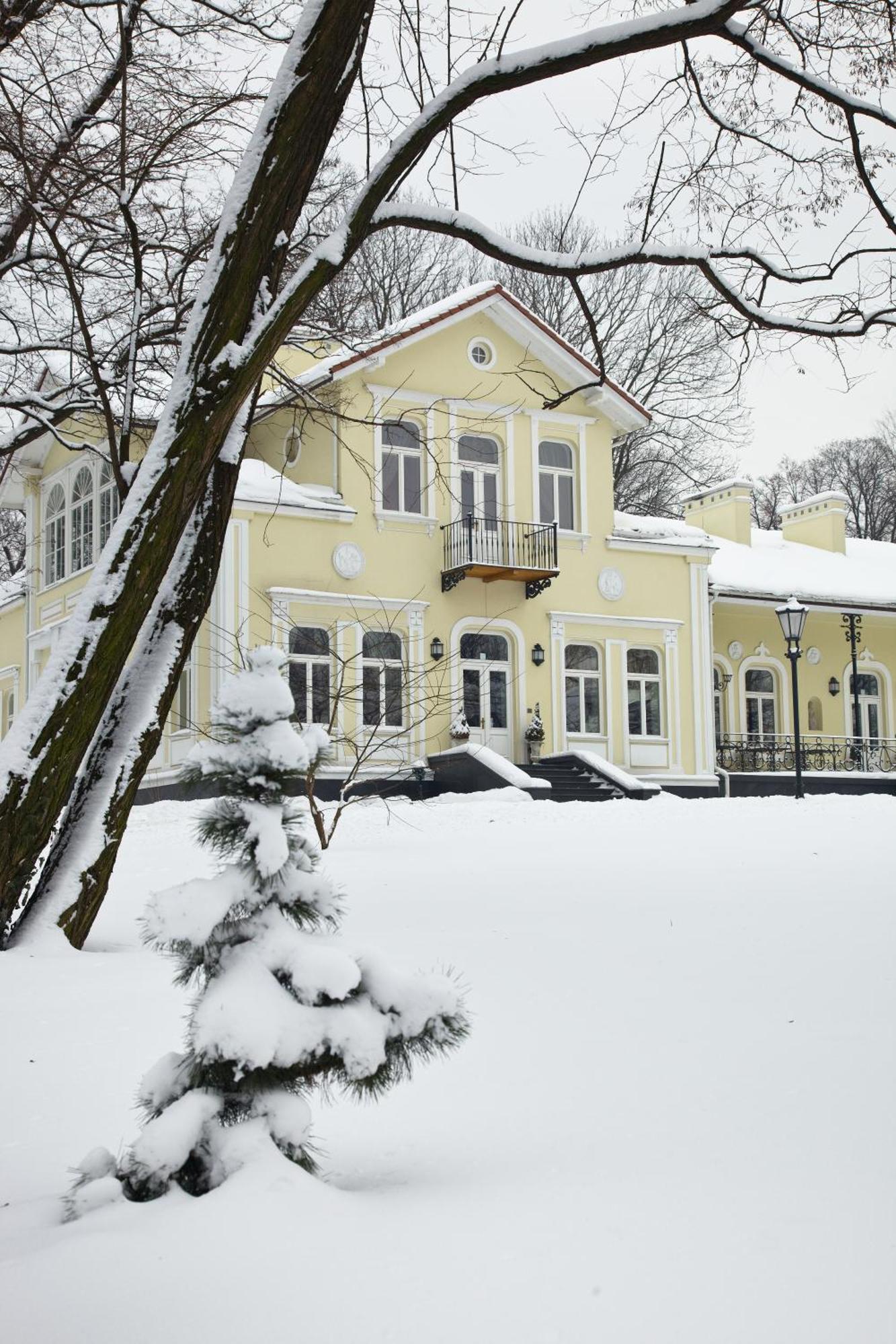 Dwór na Wolicy Hotel Dębica Exterior foto
